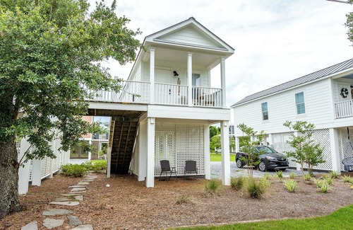 Pass Christian Cottage | Cozy cottage with easy access to beach & restaurants- Pet Friendly!
