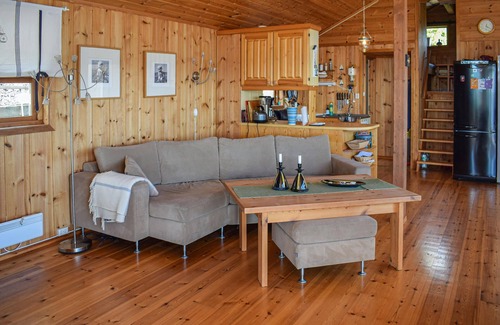 Stokke House | Cozy cottage with wood-burning stove and panoramic view of the fjord.