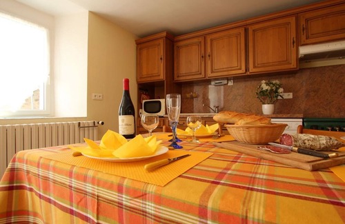 Saint-Georges-Lagricol Cottage | Cozy Countryside Getaway with Private Garden, Near St. Jacques de Compostelle Trail