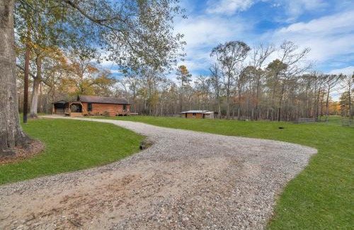 Hull House | Cozy Country Cabin in the Woods
