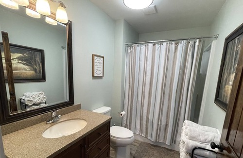 Washington County Cottage | Cozy Country Cottage - 45 minutes from the World’s Most Beautiful Beaches!