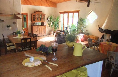 Cubieres-sur-Cinoble House | Cozy country house with a large garden and magnificent views of the Pyrenees.