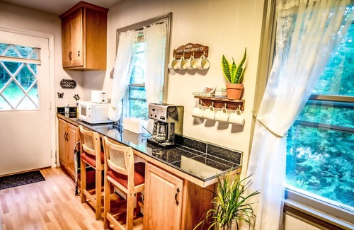 Weston Ski Chalet | Cozy Creekside Chalet centrally located near 4 ski resorts