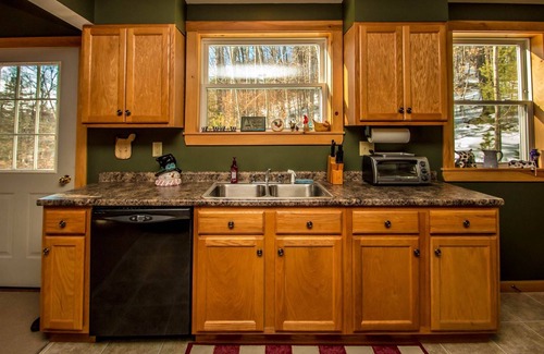 Eidelweiss Village House | Cozy Cub Cabin - Pond View, Walk to Beach, Family-Friendly Getaway