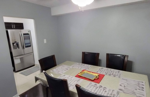 Humber Summit Condo | Cozy Delux 2BR + 2BTH in Toronto. Just 9mins from YYZ Airport.