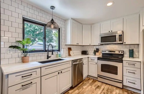 Lamar Heights Area Resort | Cozy Denver Retreat - 15min to DT - Fire Pit