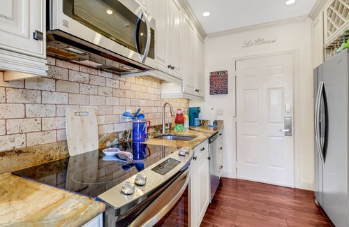 Naples Resort | Cozy Designer Studio with Water views of Marina in Port of The Islands Naples!