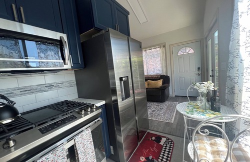 North and East Cottage | Cozy Detached cottage at rear of main house 30 min. To SF 2 bedrooms 1 bathroom