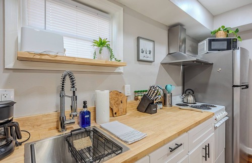 Frederick Apartment | Cozy, dog-friendly, downtown
