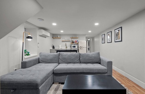 Baker Apartment | Cozy Dog-Friendly Unit with Parking Near Broadway