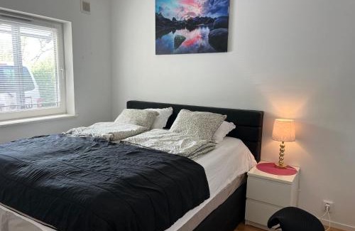 Eslov House | Cozy double bed room near to Eslöv station