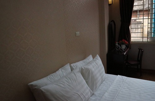 Hang Bai House | Cozy double room with private balcony