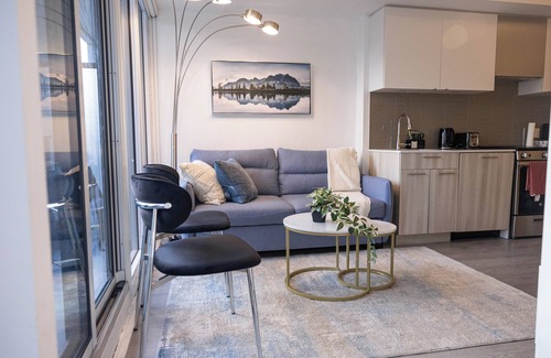 Garden District Condo | Cozy Downtown Suite: Steps from Eaton Center