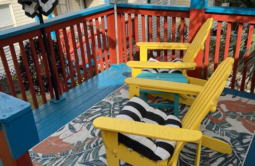 Galveston Apartment | Cozy Efficiency Centrally Located-Near Beach, Shopping Areas & Restaurants