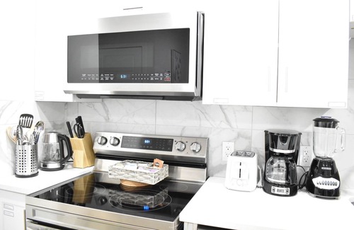 Southwest Edmonton Apartment | Cozy Escape 2BR Guest Suite in SW Edmonton. Sleeps 4