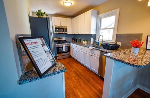 West Plaza House | ★ Cozy Escape★ Central Home ★ Plaza KC