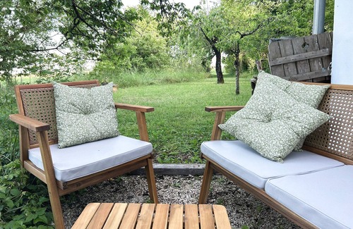 Voissay Villa | Cozy Escape in the Country - We're Pet-Friendly!