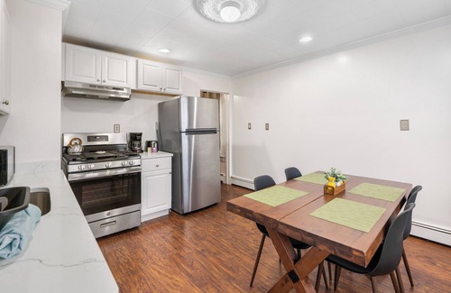 Poughkeepsie House | Cozy Escape -Strong Wi-Fi -Prime Location