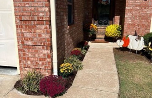 Russellville Condo | Cozy Executive Condo located in gated community on golf course