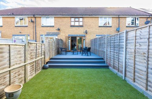 North End Apartment | Cozy Family-Friendly House (3mins from Erith and Slade Green station)