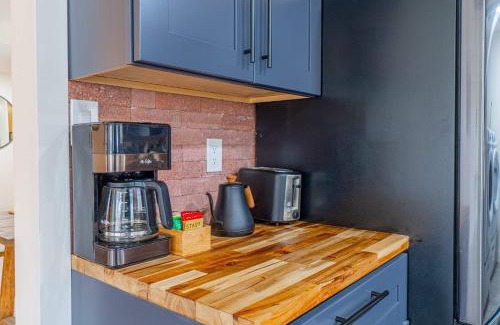 Sparks House | Cozy Family Haven in Sparks - Pet Friendly - Fenced Yard