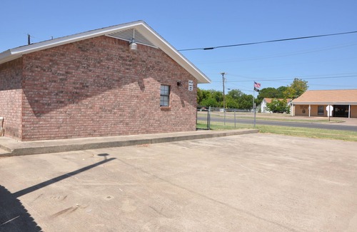 Elm Mott House | Cozy Family Home Near Magnolia & Waco Attractions