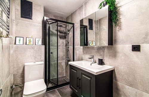 Gumussuyu Mahallesi Apartment | Cozy Flat 2 min to Taksim Square near Metro