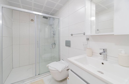 Altnkum Mahallesi Apartment | Cozy Flat w Garden 5 min to Beach in Antalya