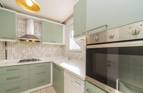 Liman Mahallesi Apartment | Cozy Flat with Balcony near Beach in Konyaalti
