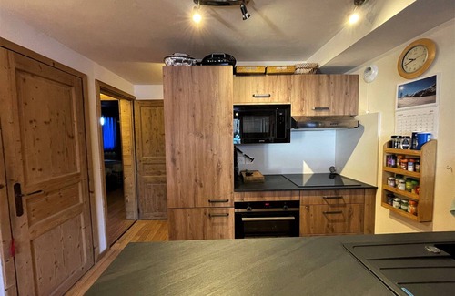 Saint-Martin-de-Belleville Apartment | Cozy 3-Room Cabin Apartment for 6 near Slopes in St Martin de Belleville