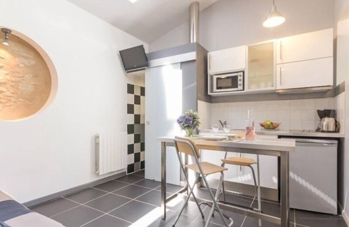 Saint-Sebastien-sur-Loire Cottage | Cozy Urban Studio Near Nantes with Private Garden & Bikes
