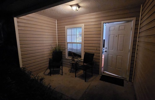Orange City House | Cozy Furnished bedroom located in Orange City with WiFi, AC