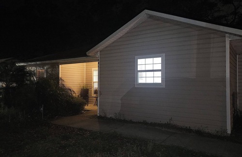 Orange City House | Cozy Furnished bedroom located in Orange City with WiFi, AC