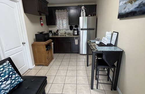 Donna Apartment | Cozy Get Away 1 BR Apartment & Pet Friendly