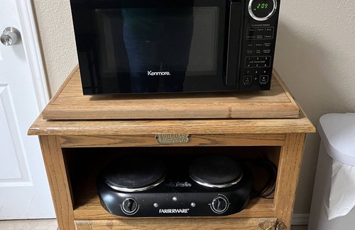 Donna Apartment | Cozy Get Away 1 BR Apartment & Pet Friendly