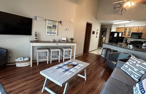 Gypsum Condo | Cozy Get Away - Relaxing Views, Beautiful Catabwa Island