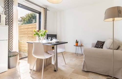 La Chapelle-des-Marais Cottage | Cozy Getaway in Brière Park, Near Guérande & La Baule, W/Private Garden & Modern Amenities