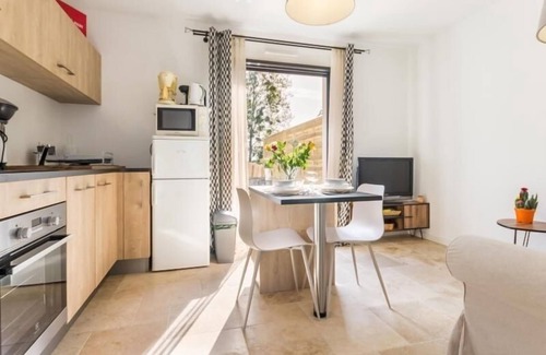 La Chapelle-des-Marais Cottage | Cozy Getaway in Brière Park, Near Guérande & La Baule, W/Private Garden & Modern Amenities