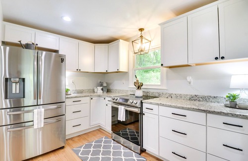 Afton Cottage | Cozy Getaway | Near Veritas & Blue Ridge Tunnel | Modern Comforts