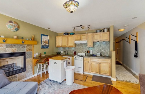 Alyeska Condo | Cozy Girdwood Condo – Your Gateway to Alaska’s Natural Beauty