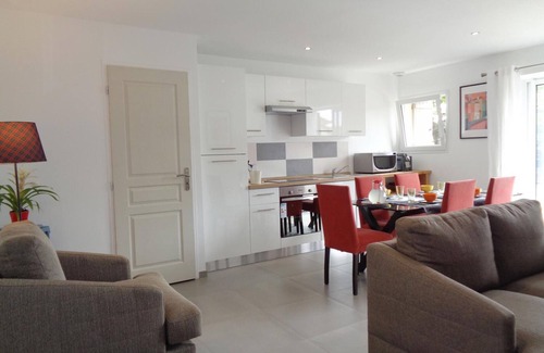 Maringes Cottage | Cozy Gîte with Terrace, Garden & Modern Amenities in Scenic Maringes