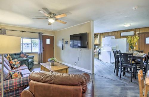 Graham House | Cozy Graham Retreat about 3 Mi to Lake Eddleman!