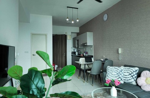 Petaling Jaya Apartment | Cozy Greenfield Home @ Sunway - Filled with Fun!