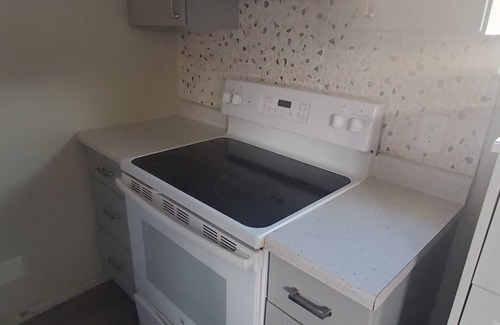 Harbor House | Cozy guest house, 3min to LB Memorial Medical Center!