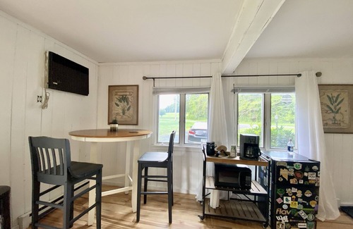 Germantown Apartment | Cozy guest suite at the Blue Ranch