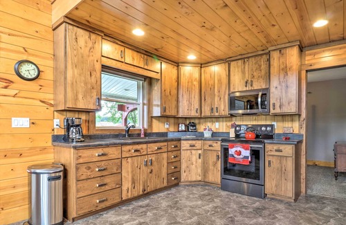 Shipshewana Cabin | Cozy ‘Haven of Rest’ Home w/Amish Country Views!
