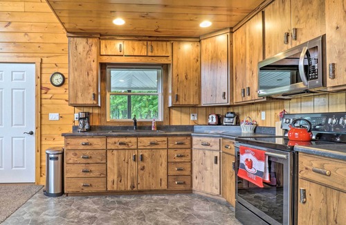 Shipshewana Cabin | Cozy ‘Haven of Rest’ Home w/Amish Country Views!
