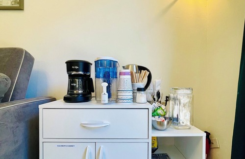 Barths Apartment | Cozy Hideaway by Red Rocks, Downtown Denver, Hiking, and Mountains ❤️