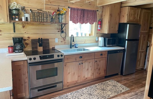 Richland Center Cabin | Cozy hillside retreat near trout stream, public forest and UTV trails.