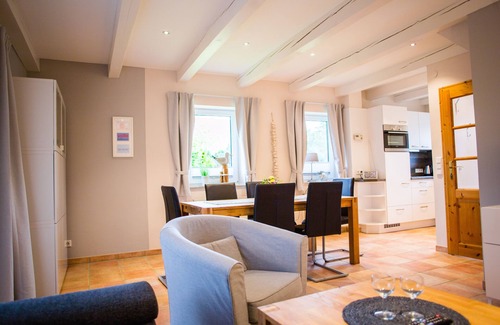 Neufeld House | Cozy holiday home on the North Sea for families, but also for 2 ! WIRELESS INTERNET ACCESS!